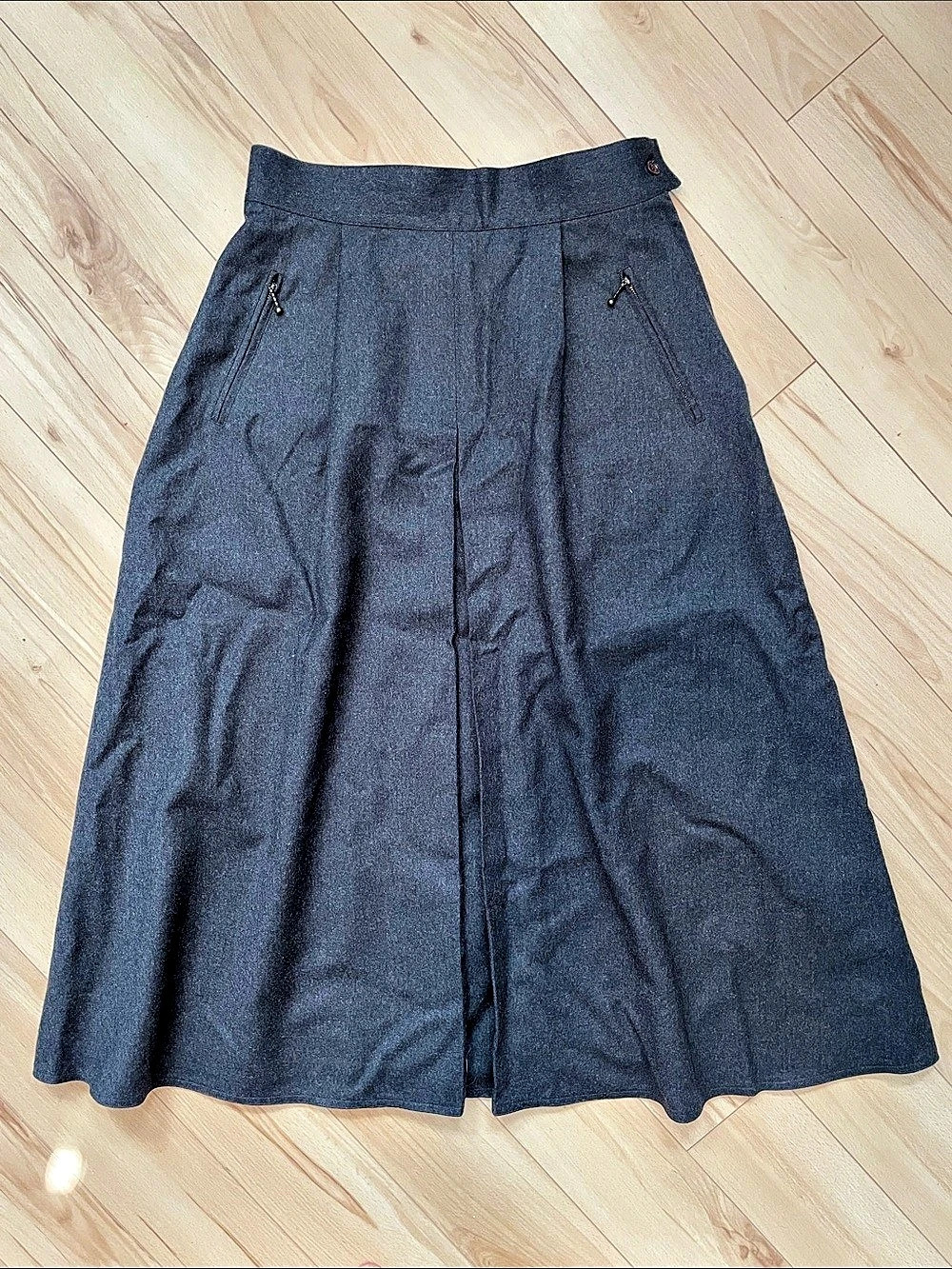 Vintage 100% Virgin Wool Midi Skirt Gray Size 10